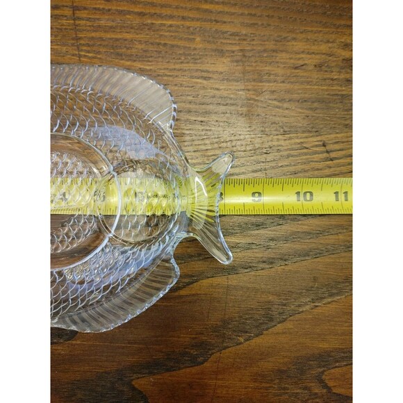 Set Of 4 VTG Clear Glass Fish Shape Dishes Plates (4) 8x6.25" Appetizer NO SAUCE - Picture 5 of 6